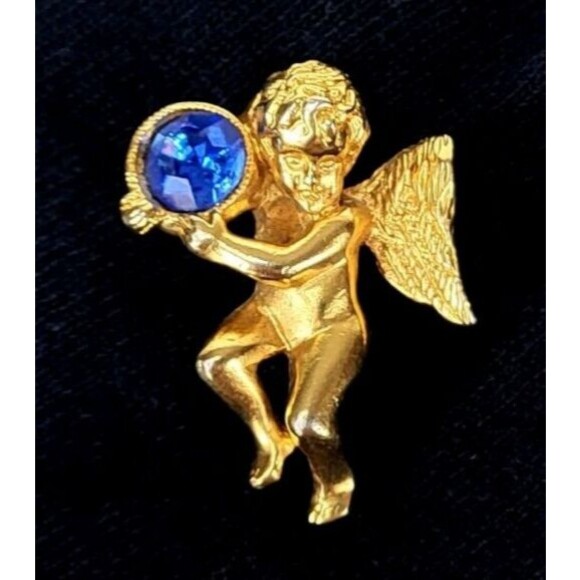 Vintage Avon Sapphire Birthstone 3D Guardian Angel Lapel Pin Signed Brooch 1" - Picture 1 of 6